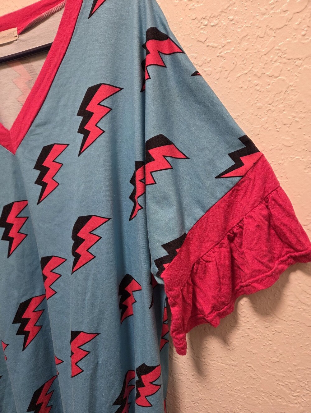 Southern Stitch Plus Size Blue & Pink Lightning Bolt V-Neck Top - Picture 3 of 4